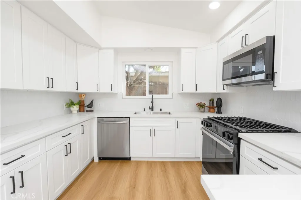 1958 Arthur, Pomona, California 91768 home-pic-10